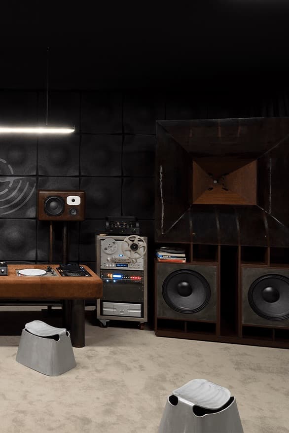 Stone Island 全新互动展览「Friendly Pressure: Studio One」登陆米兰设计周