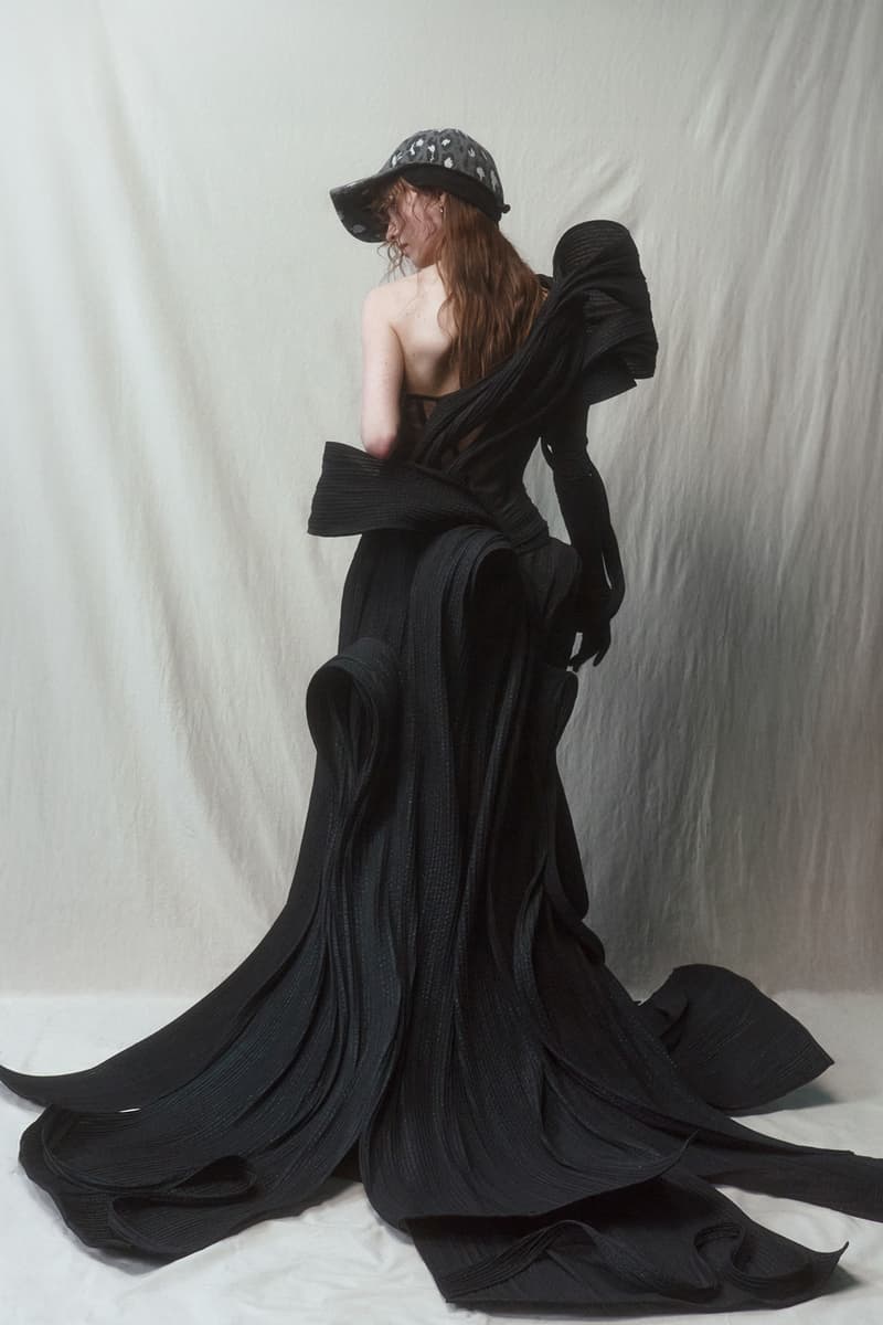 韩国设计师品牌 1.7KG 释出 2025 春夏首季系列