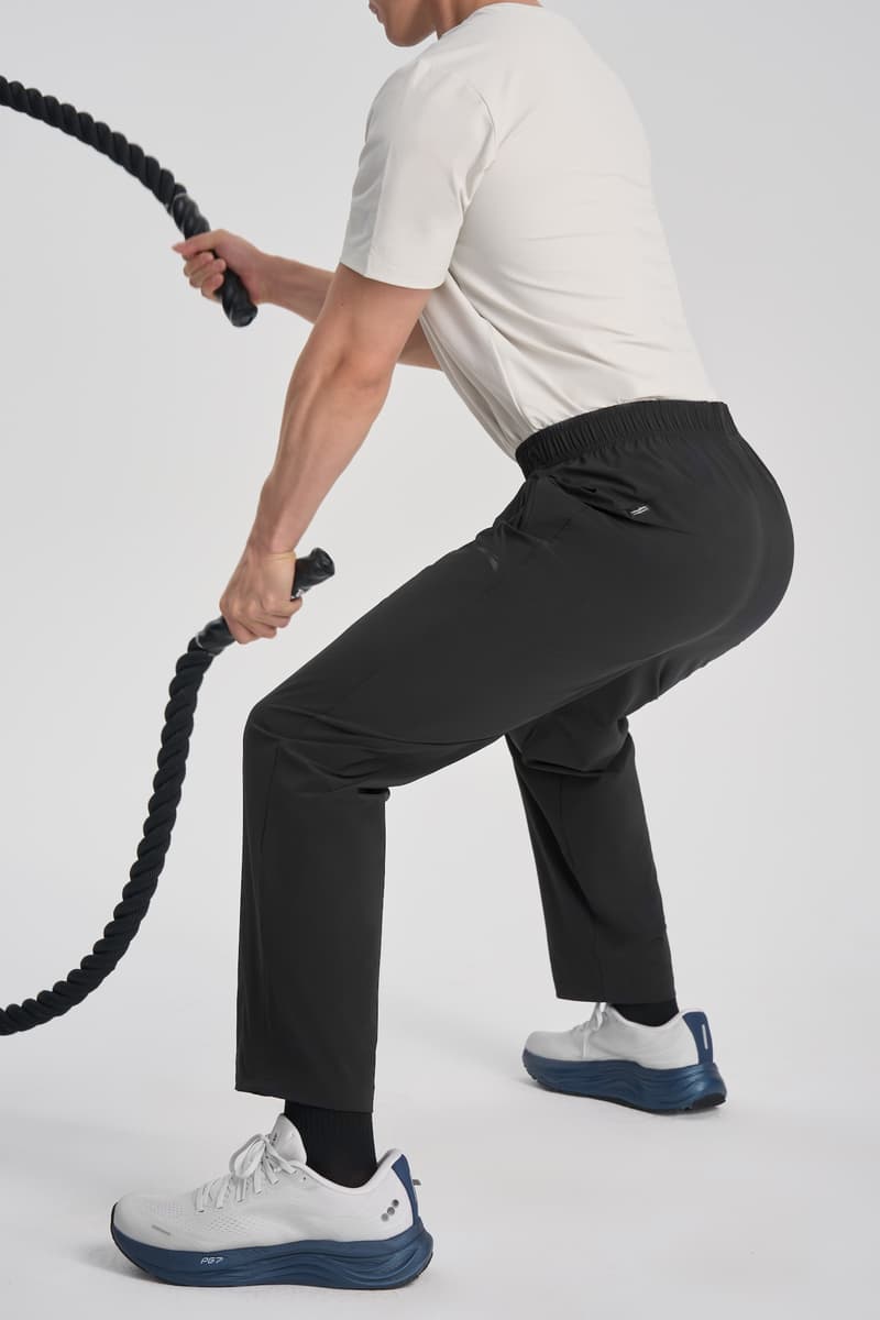 安踏推出全新 A-Flex 型动裤