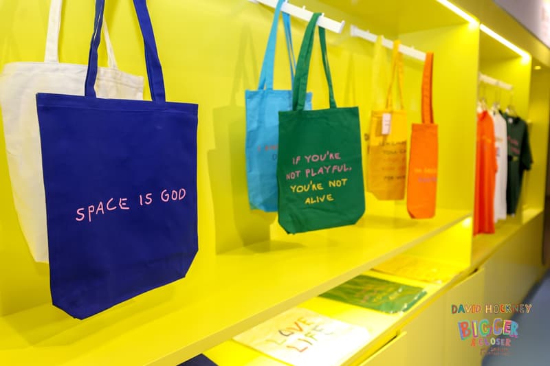 走进 David Hockney 上海沉浸式艺术展