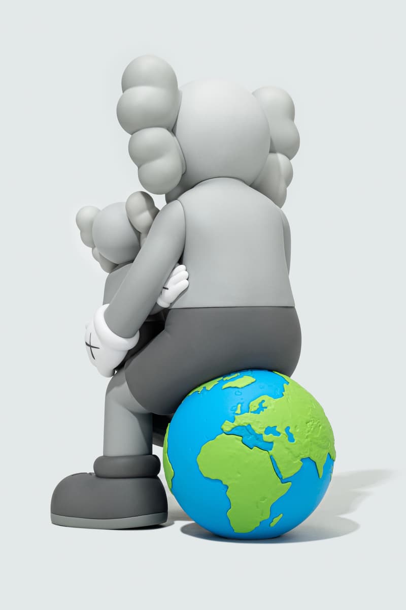《KAWS:HOLIDAY》泰国站限量系列完整揭晓