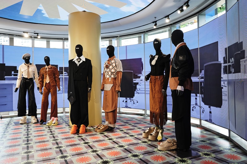 走进 STAFFONLY 限时展览空间「抽象 Office」