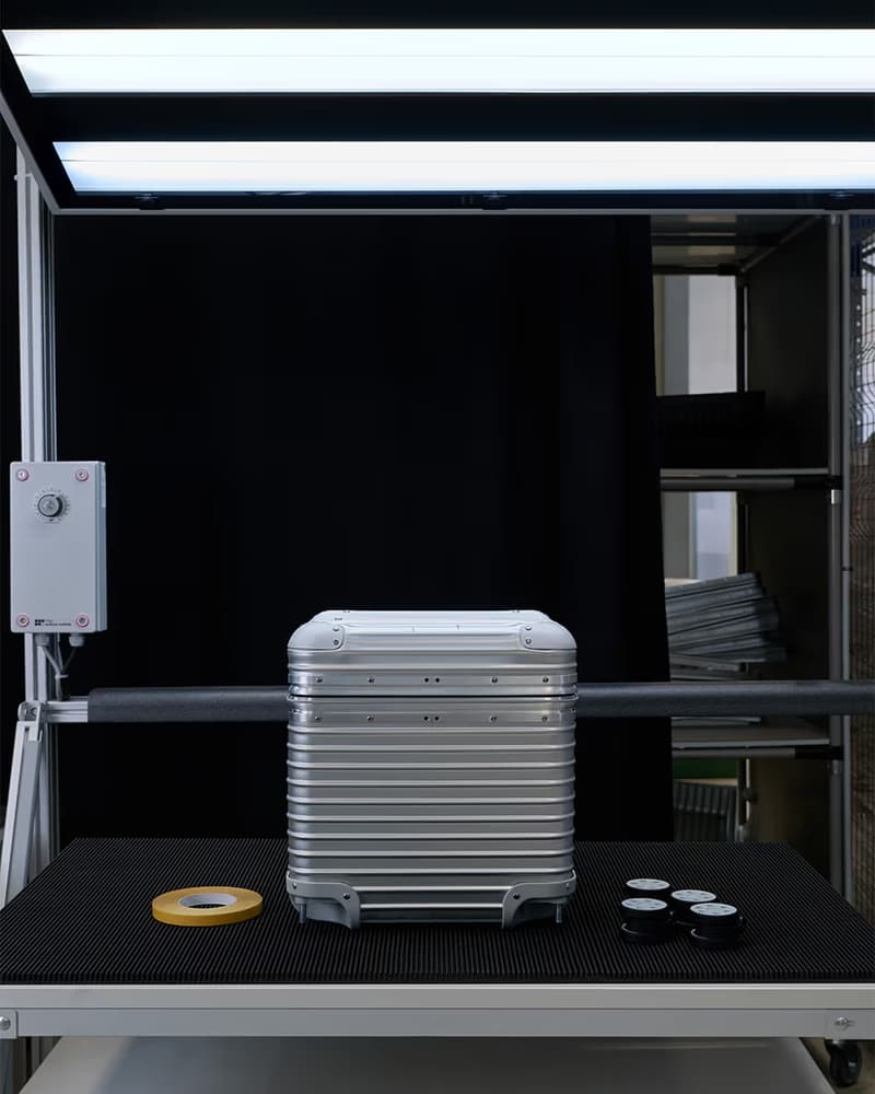 RIMOWA 與瑞士家具品牌 Vitra 推出聯名行動椅