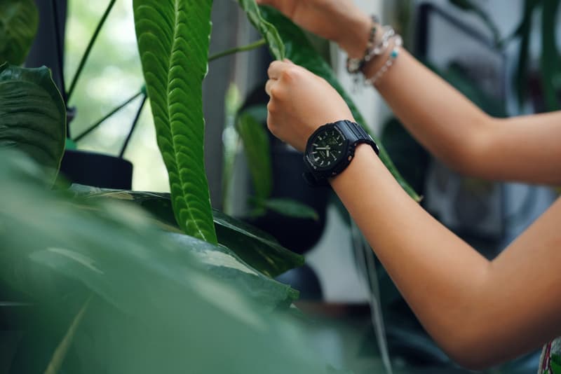 G-SHOCK 以 GEN-Z 视角呈现 ICONIC 抗摔手表系列大片