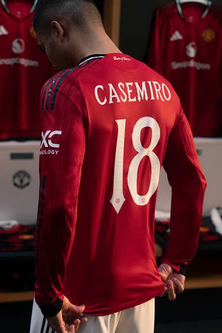 adidas 携手 Manchester United 发布 2025/26 赛季主场球衣
