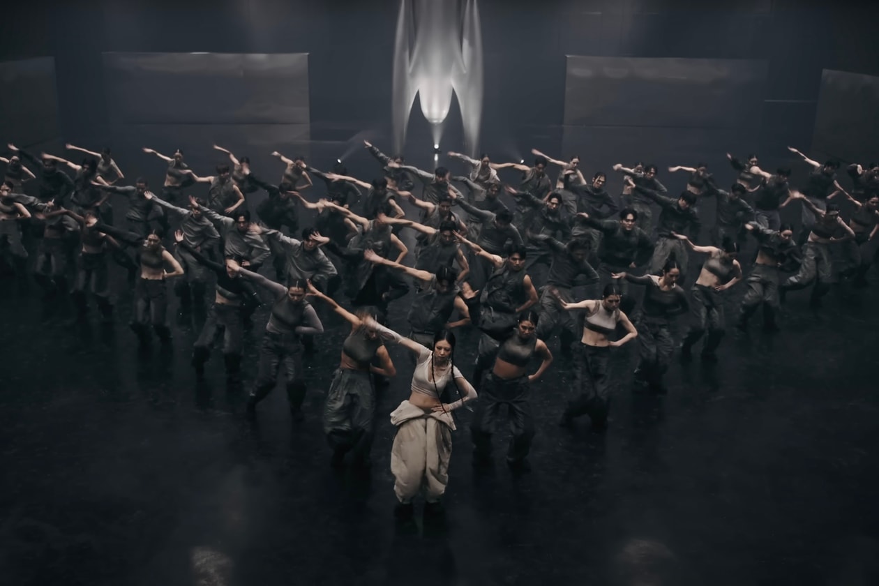 为何 BLACKPINK、NewJeans、XG 频繁上身中国设计师品牌｜HB 观察