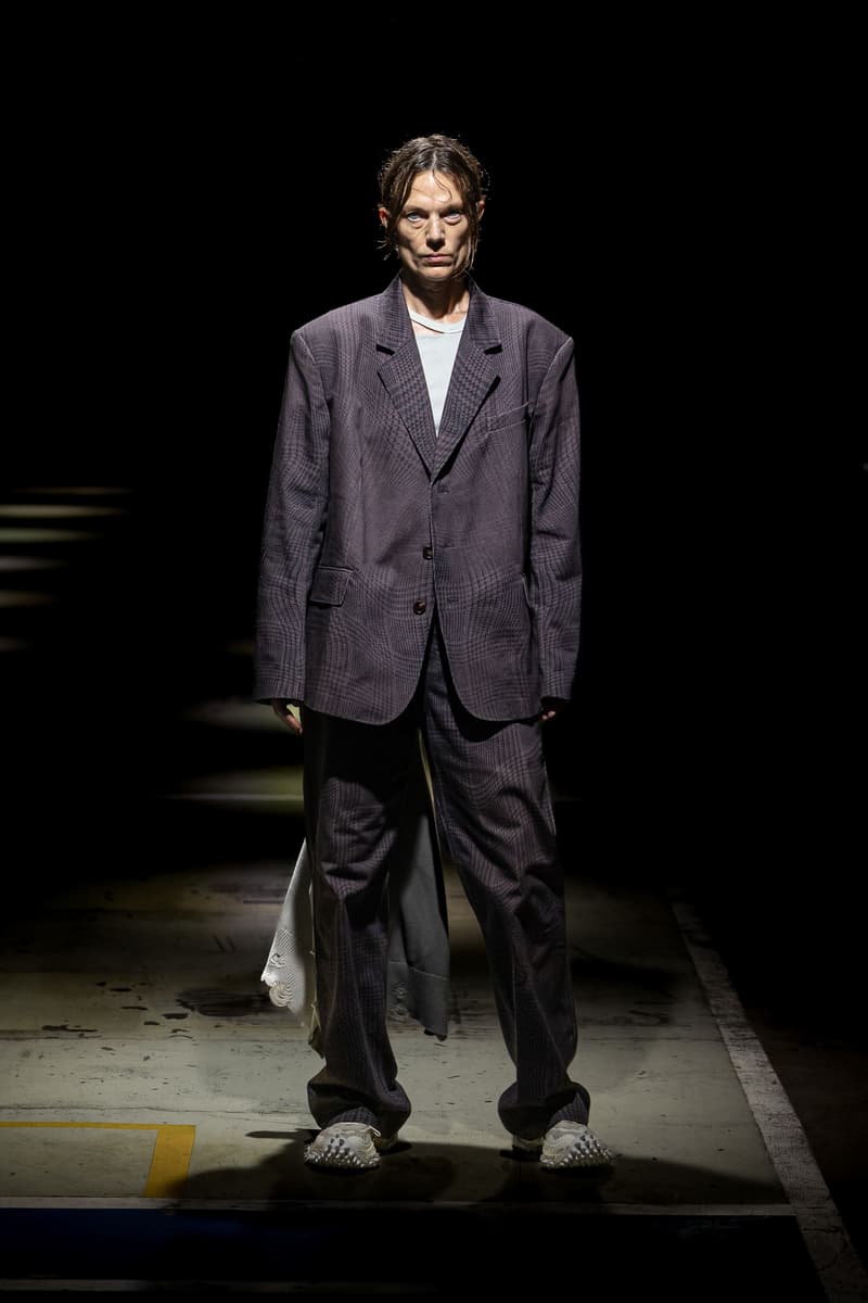 CAMPERLAB 于巴黎男装周发布全新 2026 春夏系列