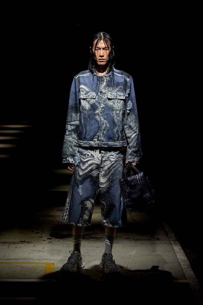 CAMPERLAB 于巴黎男装周发布全新 2026 春夏系列