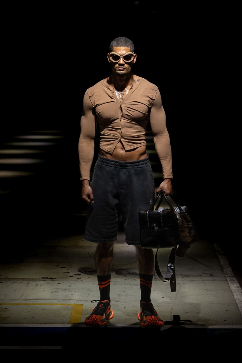 CAMPERLAB 于巴黎男装周发布全新 2026 春夏系列