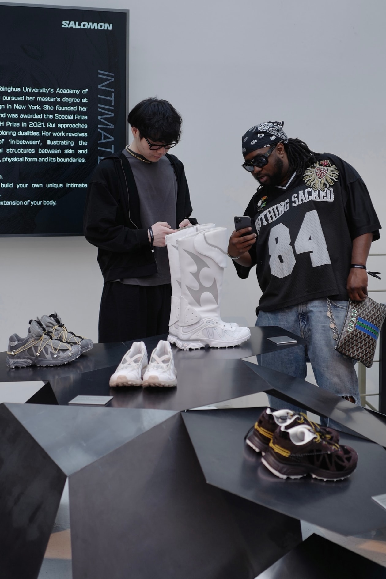 闪耀巴黎！Salomon 携手 Hypebeast 打造「Road to the Future」特别纪录片