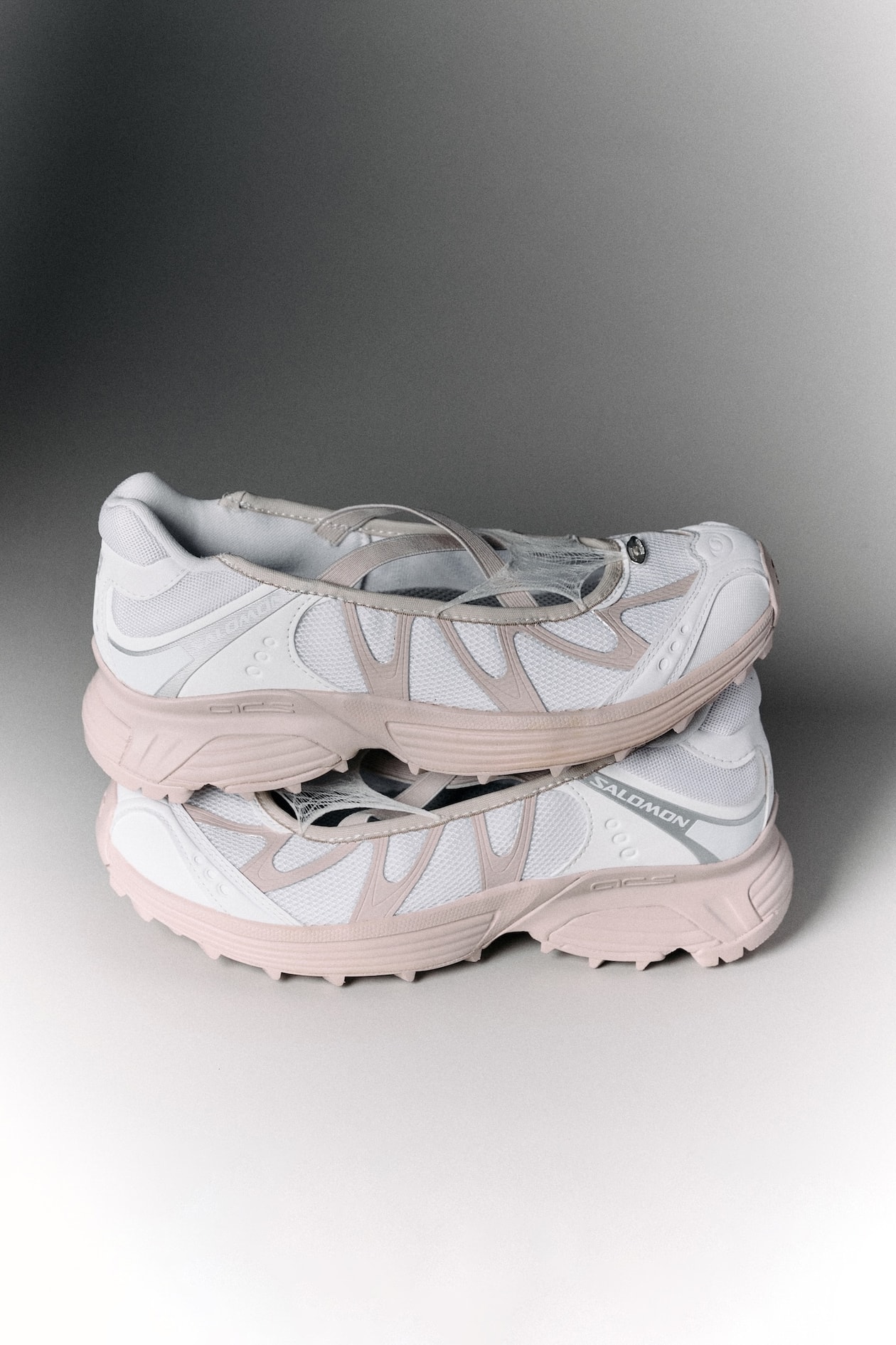 闪耀巴黎！Salomon 携手 Hypebeast 打造「Road to the Future」特别纪录片