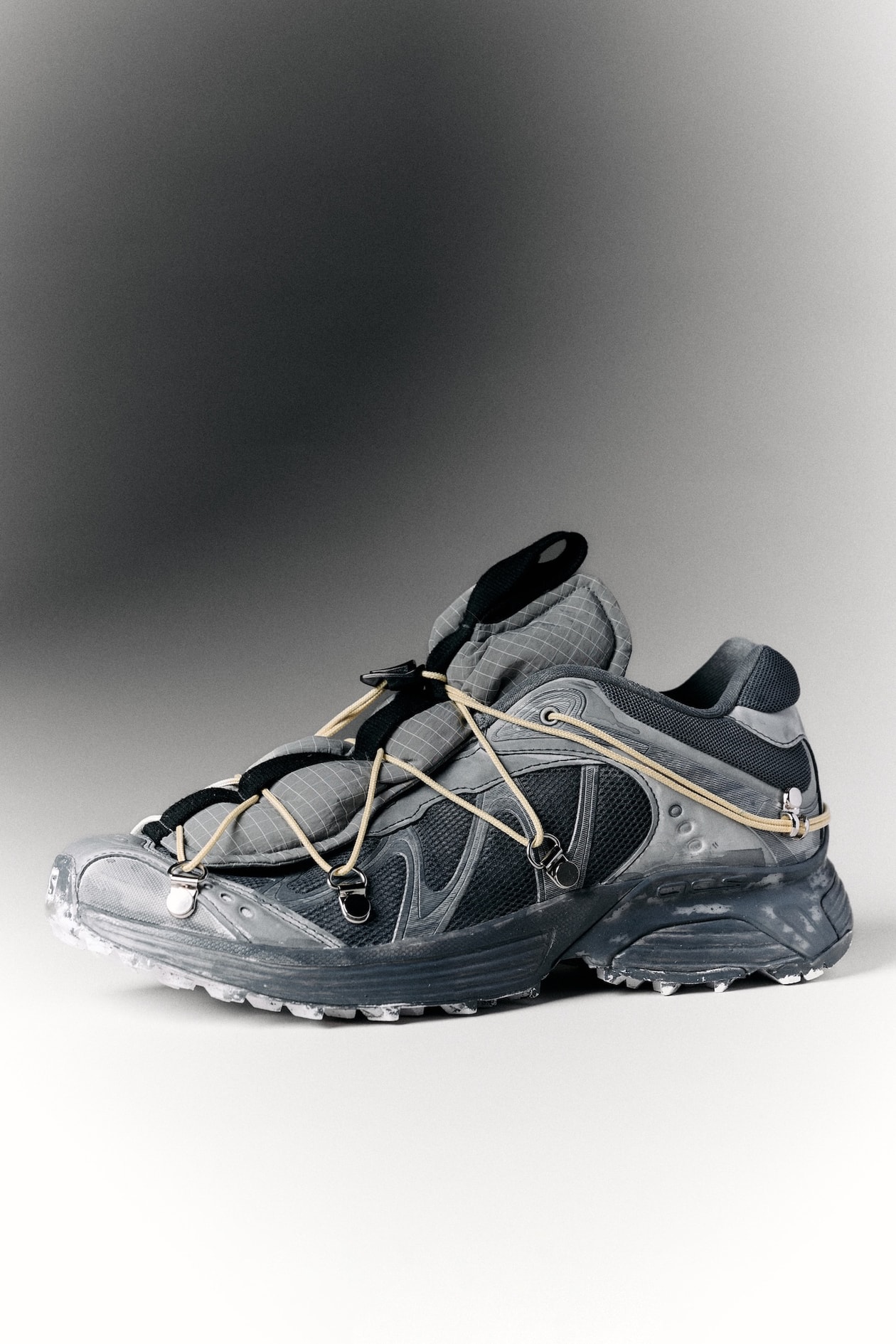 闪耀巴黎！Salomon 携手 Hypebeast 打造「Road to the Future」特别纪录片