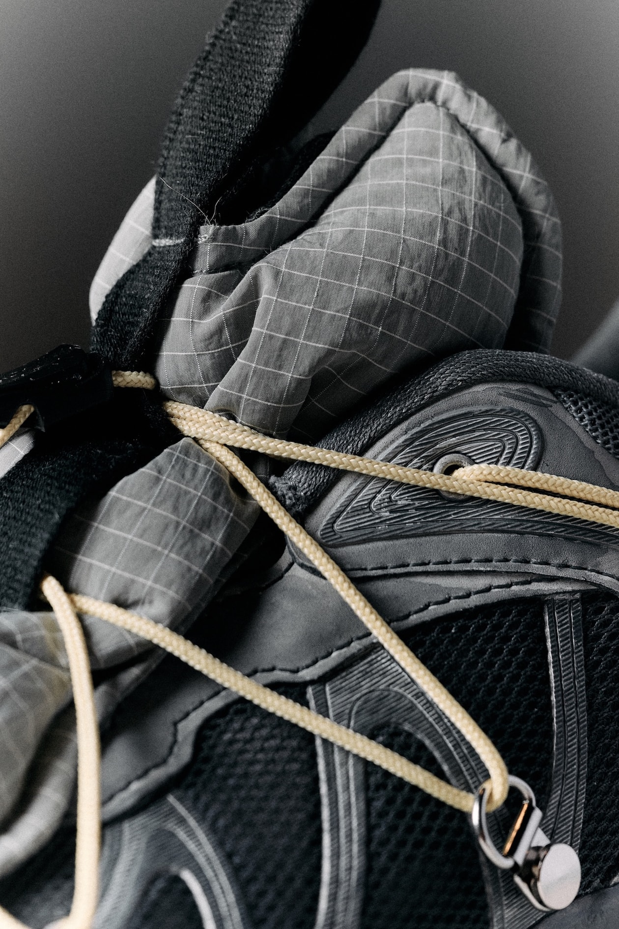 闪耀巴黎！Salomon 携手 Hypebeast 打造「Road to the Future」特别纪录片