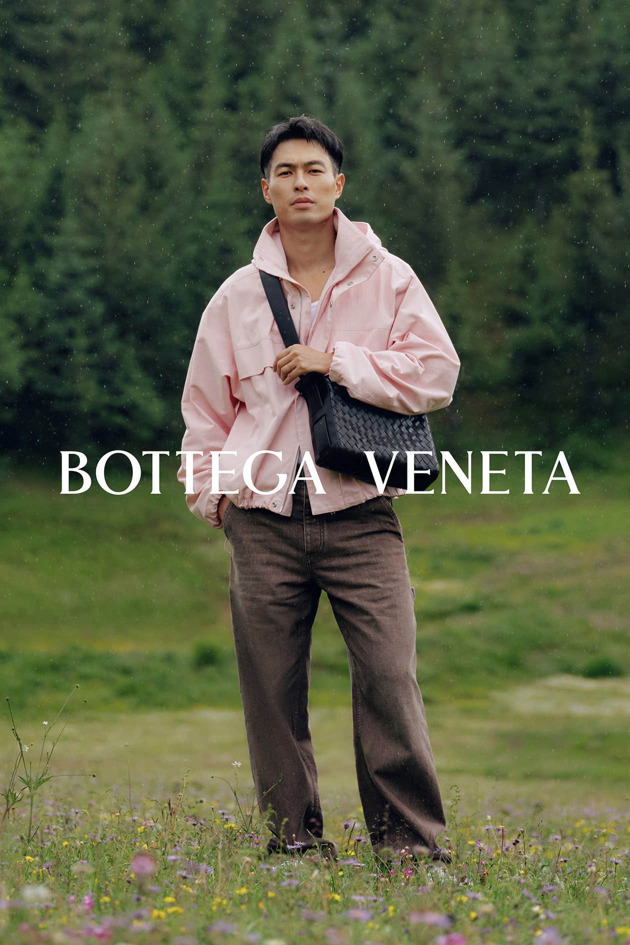 Bottega Veneta 如何借助「Still Peaks」系列探索户外时装的边界