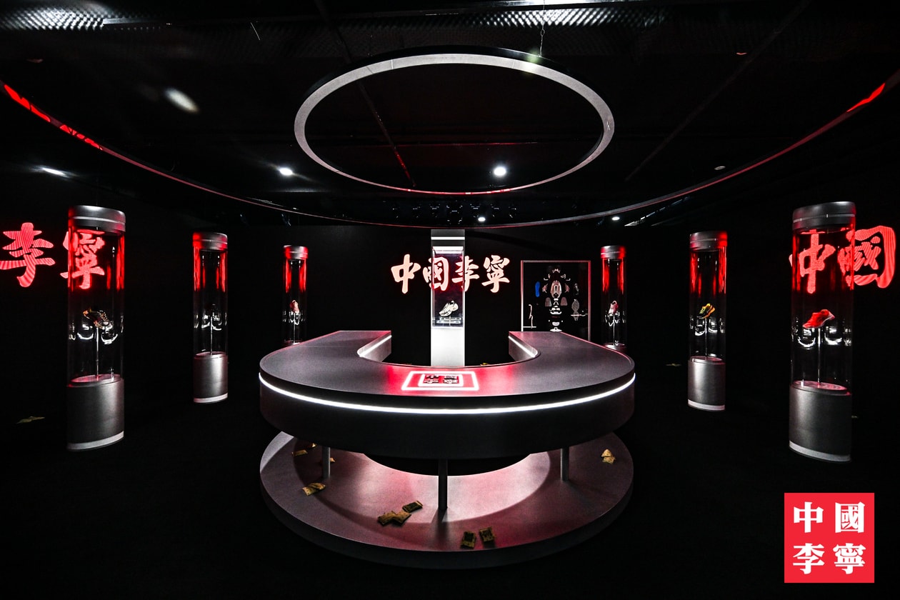 中国李宁「方印启新章」—— 一场时尚与运动穿越 30 年的跨时代盛宴