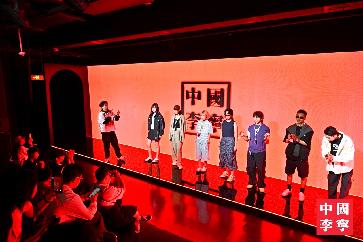 中国李宁「方印启新章」—— 一场时尚与运动穿越 30 年的跨时代盛宴