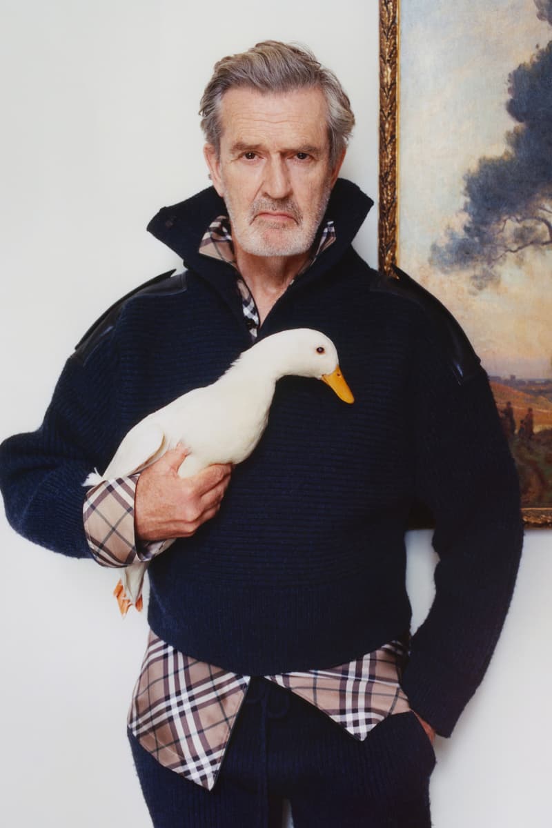 Burberry 隆重呈献 2025 冬季宣传大片《庄园漫游》