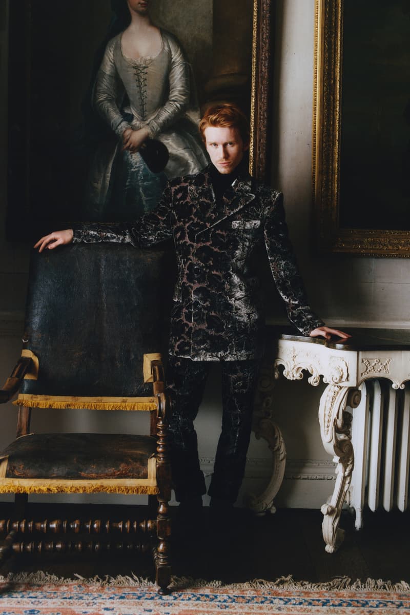 Burberry 隆重呈献 2025 冬季宣传大片《庄园漫游》