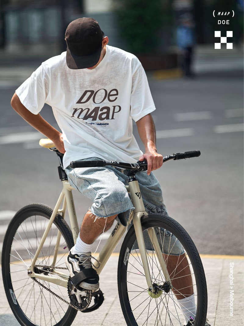 DOE 与澳大利亚骑行品牌 MAAP 推出联名 T 恤系列