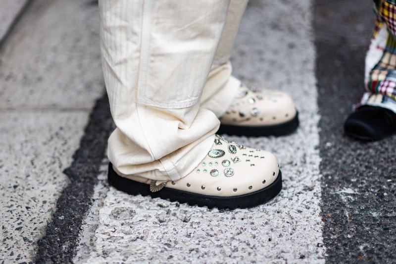 Street Style: 2026 春夏上海时装周街头鞋款趋势