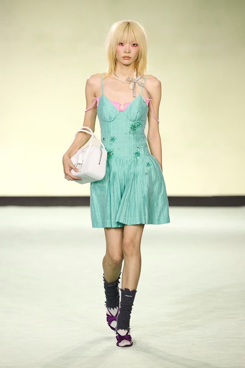 SHUSHU/TONG 2026 春夏系列登场