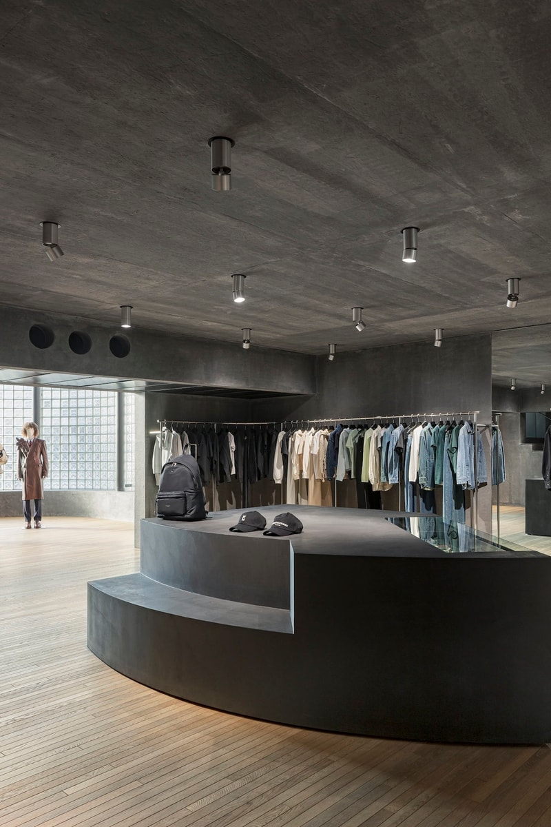 走进 Wooyoungmi Itaewon 全新旗舰店