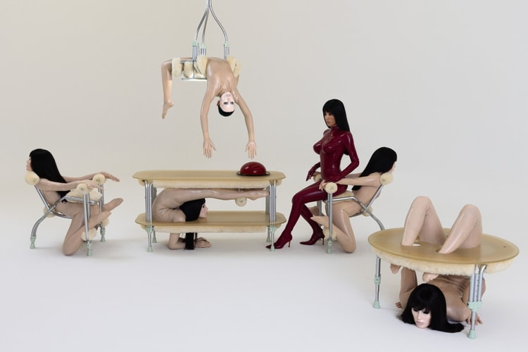 Bianca Censori 把女性身体“束缚”进家具:行为艺术首秀