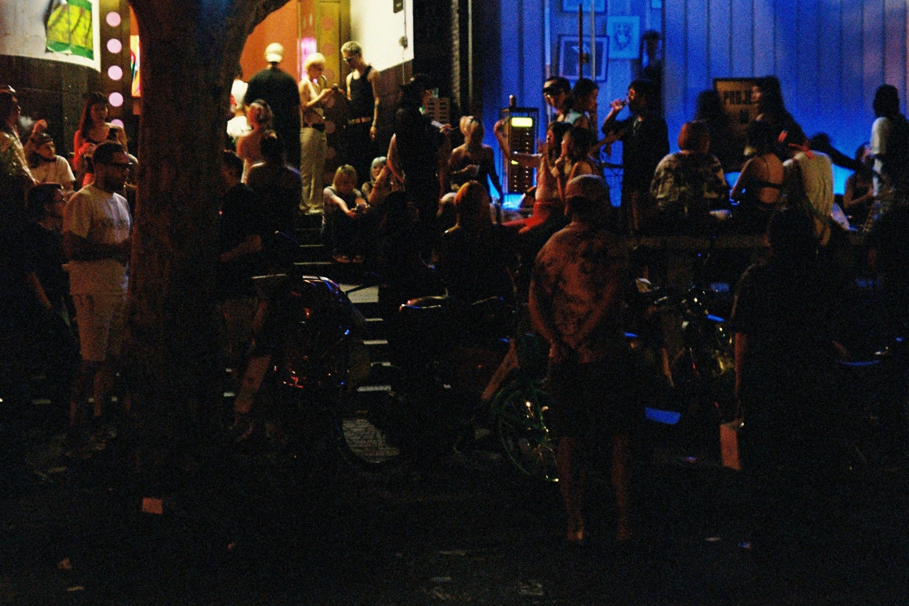 Through the Lens：一个外国摄影师镜头里的中国地下俱乐部视觉档案