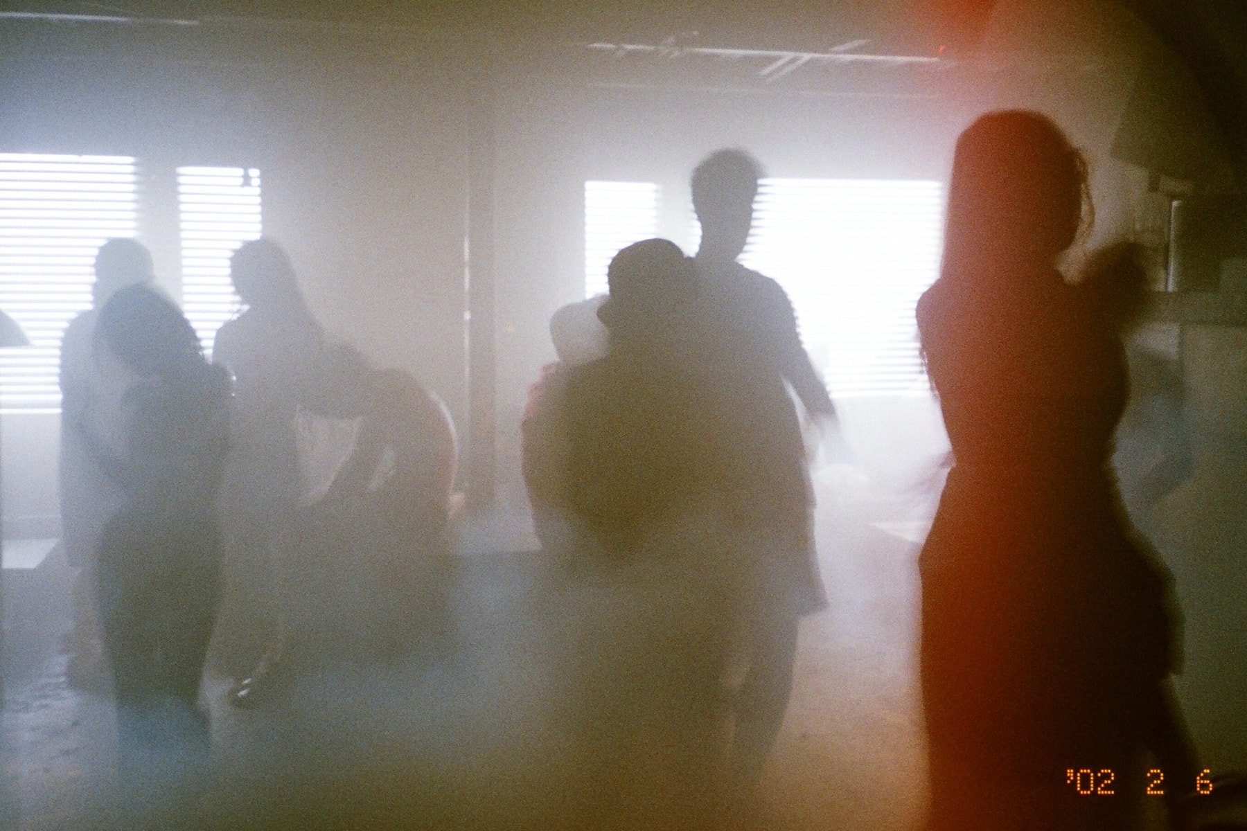 Through the Lens:一个外国摄影师镜头里的中国地下俱乐部视觉档案