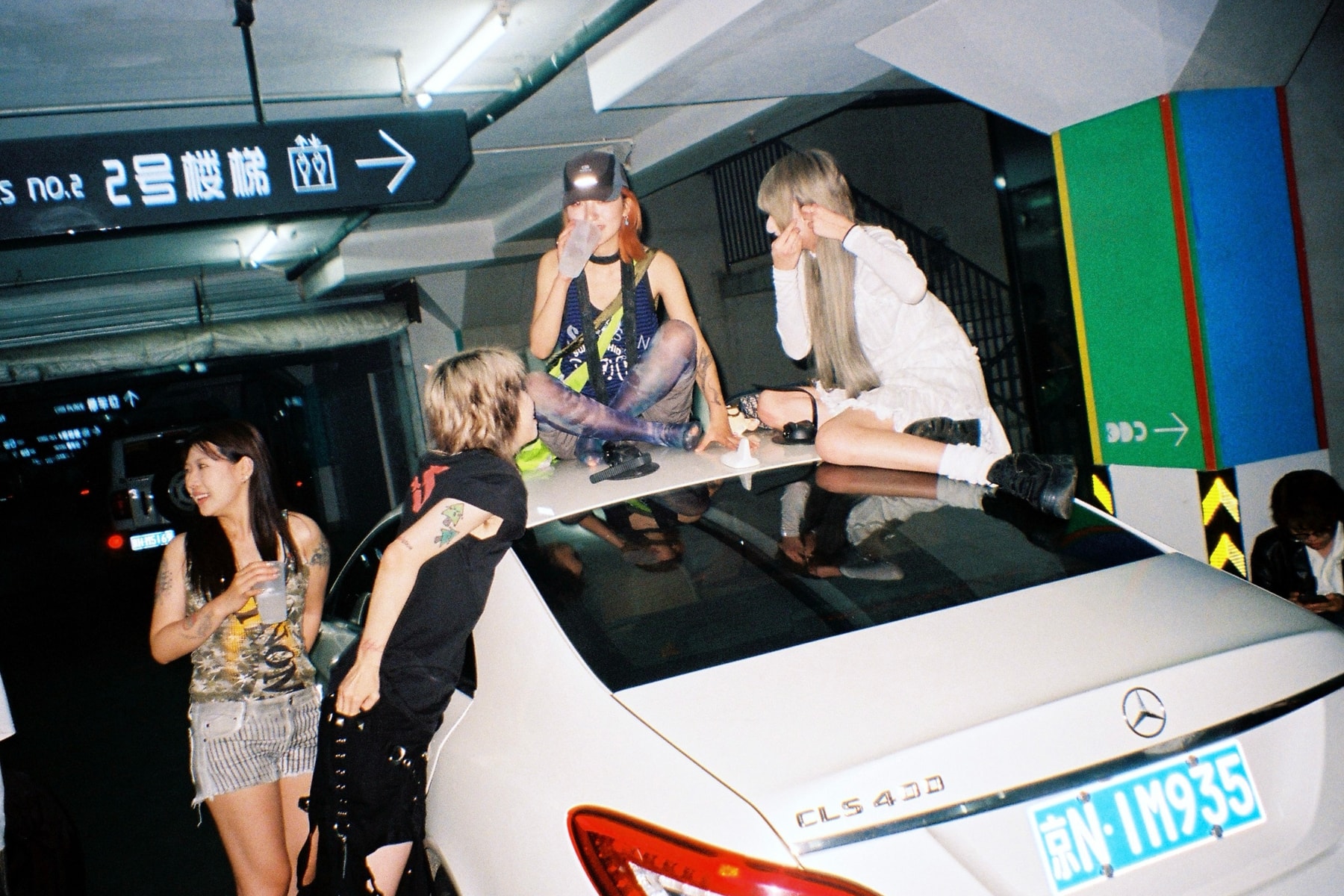 Through the Lens:一个外国摄影师镜头里的中国地下俱乐部视觉档案