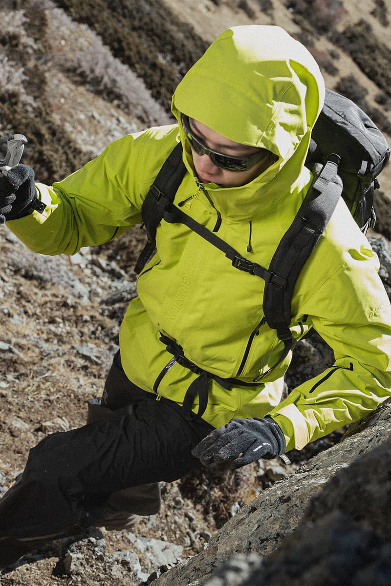 安踏冠军发布全新炬石系列