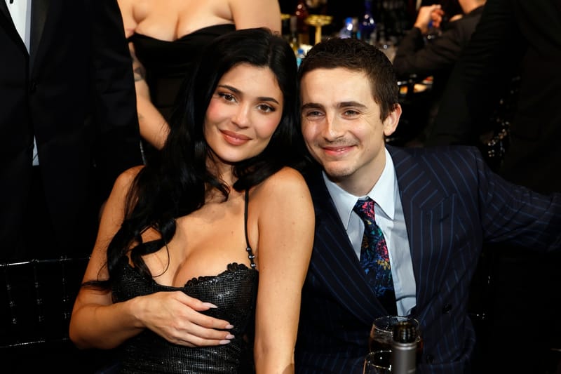 Timothée Chalamet 在 Critics Choice 颁奖礼获奖致辞中甜蜜感谢 Kylie Jenner