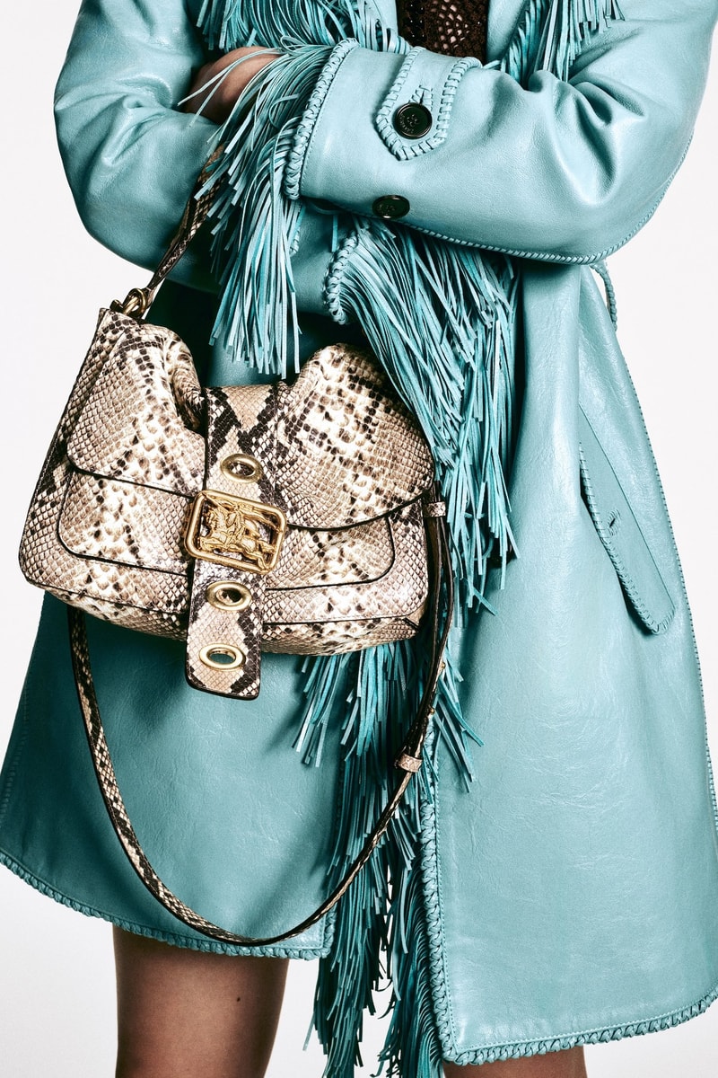 Burberry 呈献 2026 夏季系列广告大片