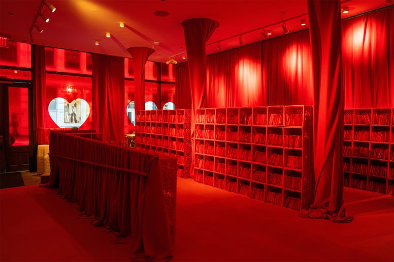 Cj Hendry 联手 Tony’s Chocolonely 推出 1 美元神秘盒快闪