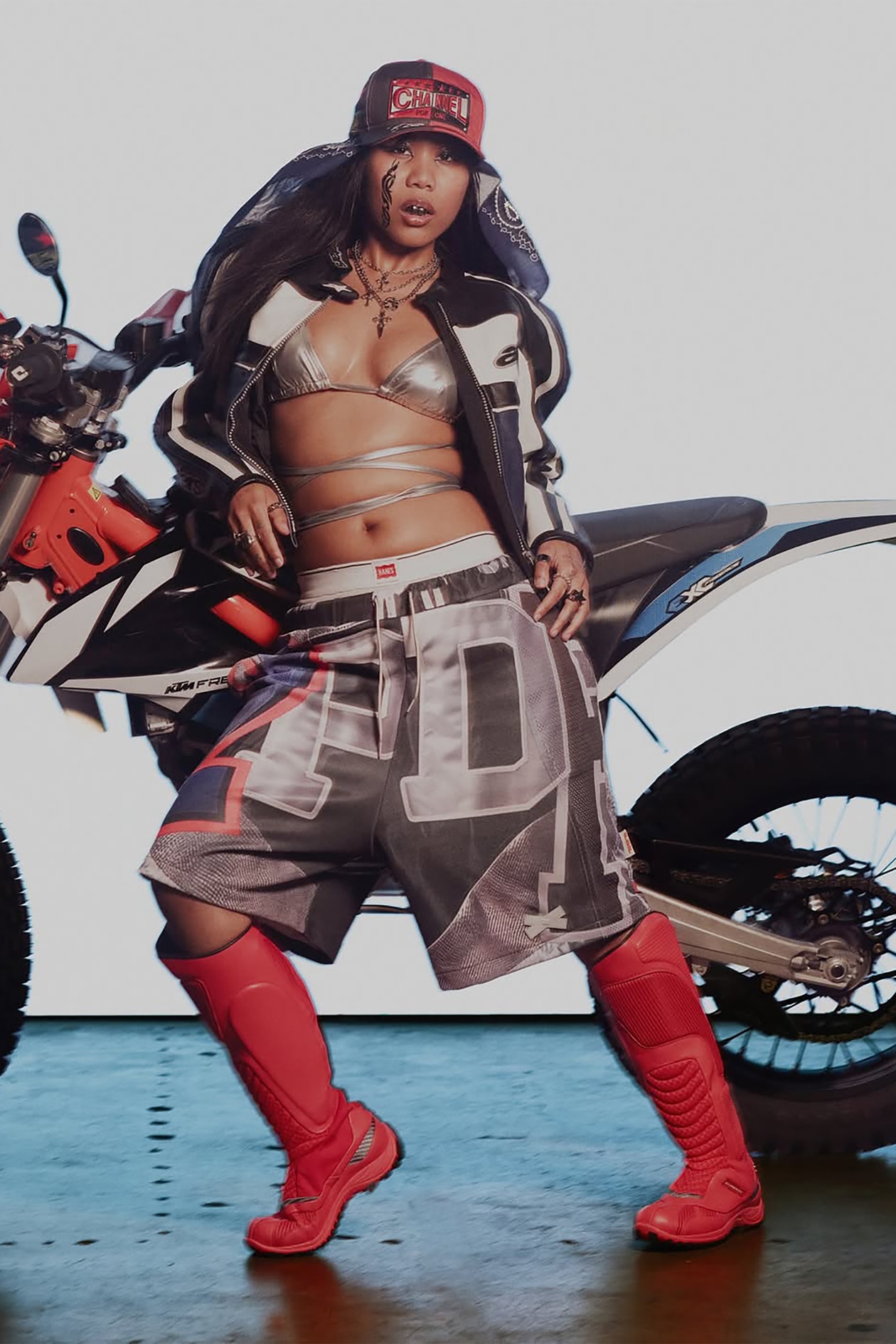 不止赛道，Alpinestars 这条支线也要征服街道