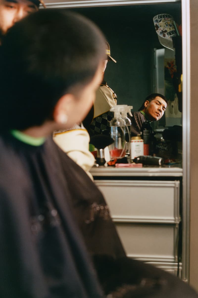 马海伦发布记录新疆地下说唱社群的摄影 Zine《YAXLAR》