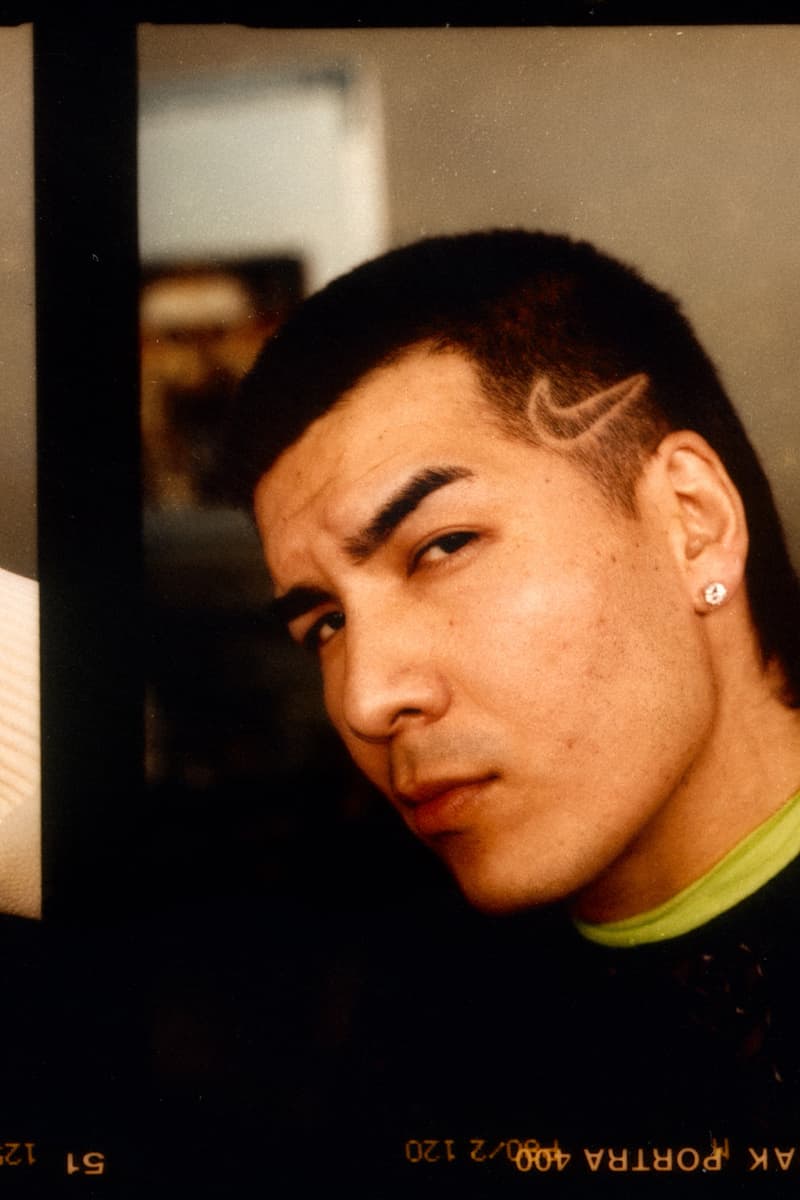 马海伦发布记录新疆地下说唱社群的摄影 Zine《YAXLAR》