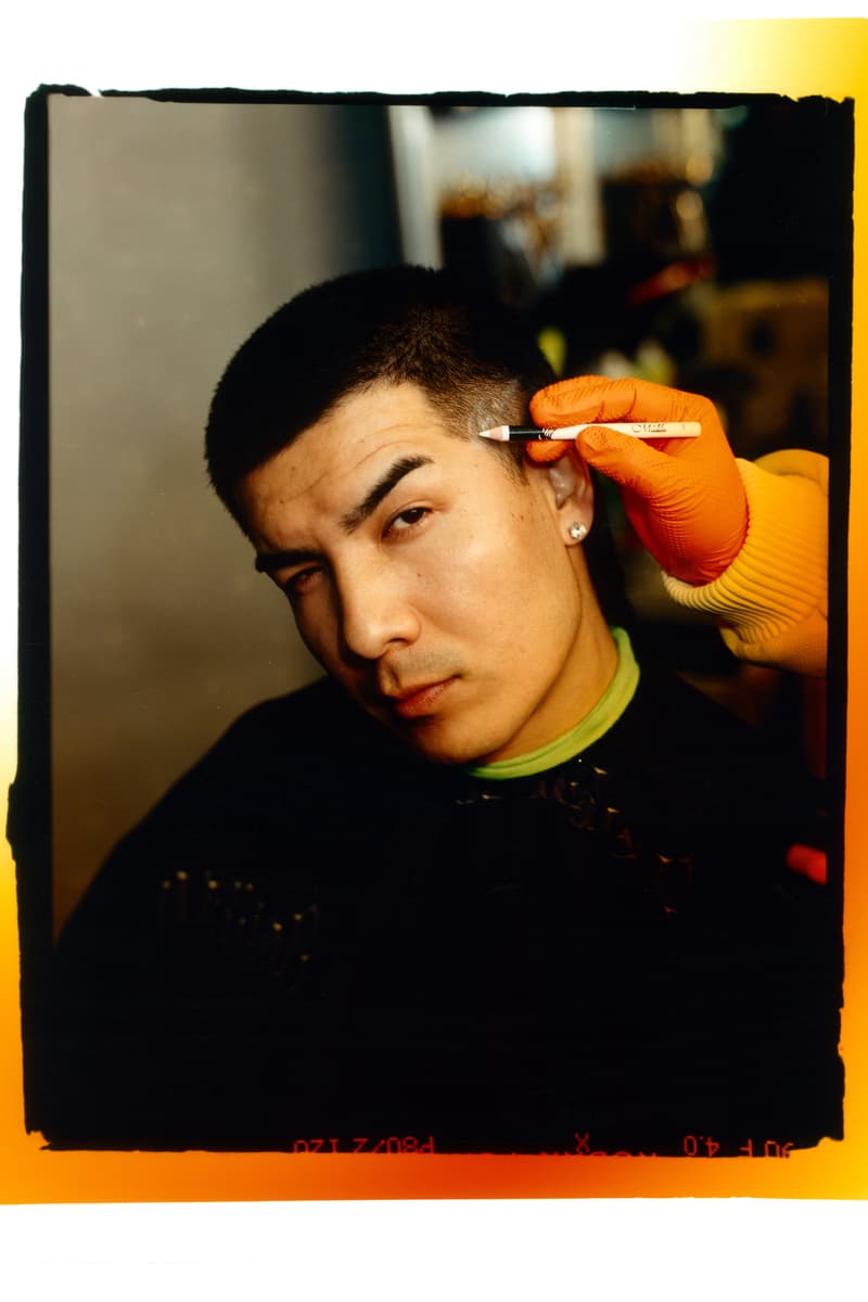 马海伦发布记录新疆地下说唱社群的摄影 Zine《YAXLAR》