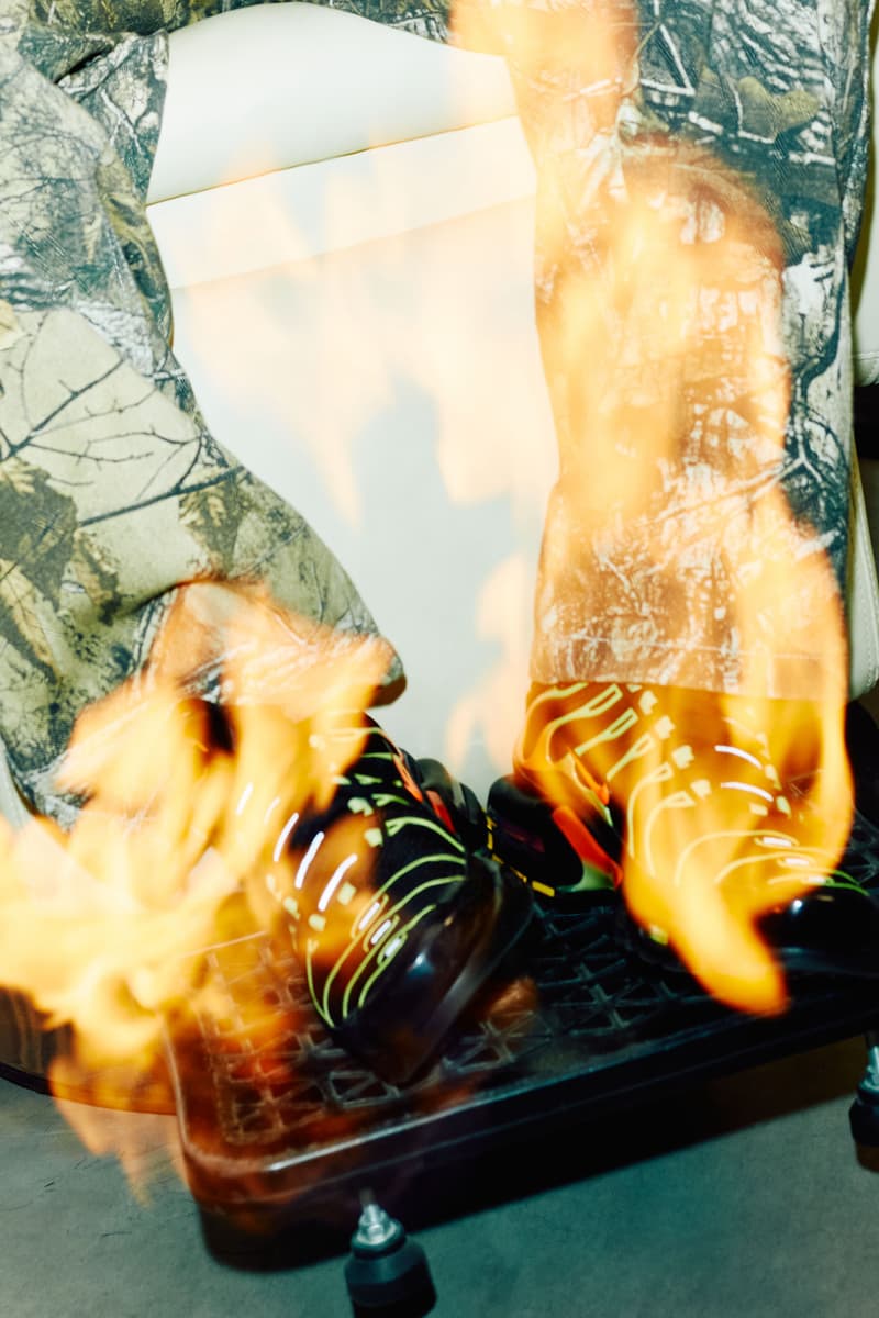 马海伦发布记录新疆地下说唱社群的摄影 Zine《YAXLAR》