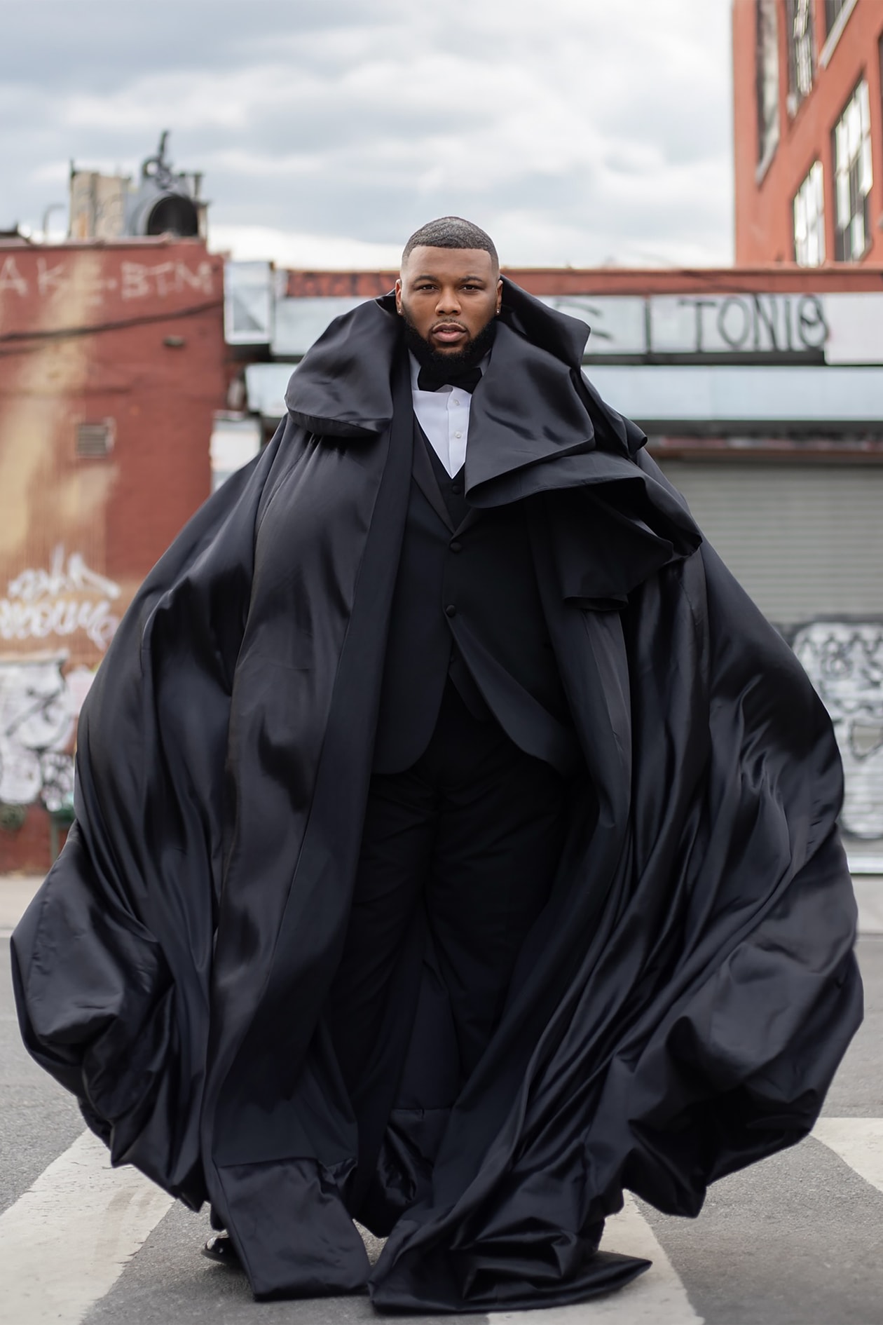 时尚对女性似乎已足够包容，那对男的呢？