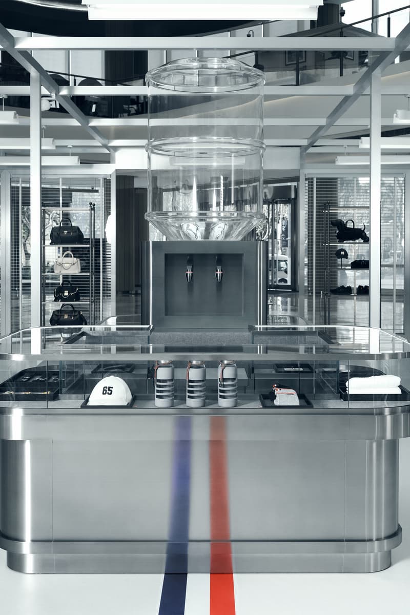 走进 Thom Browne x ASICS 限时体验空间