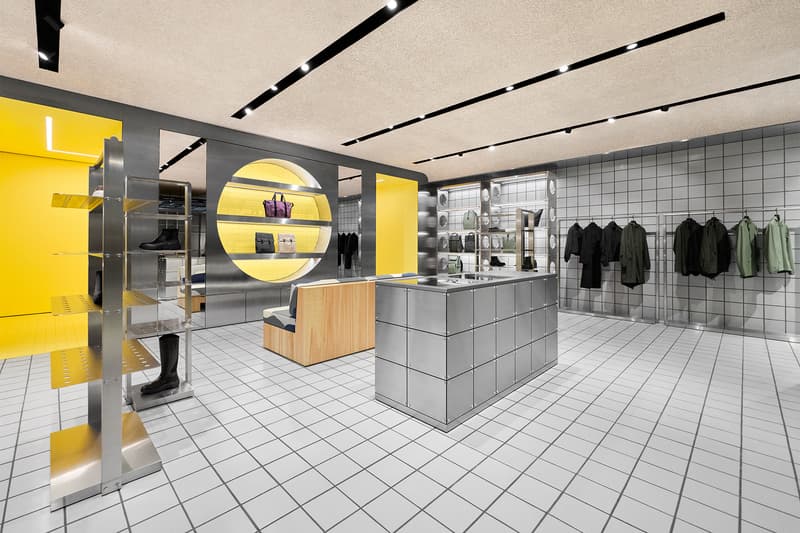 Rains 亚洲首家旗舰店插旗上海