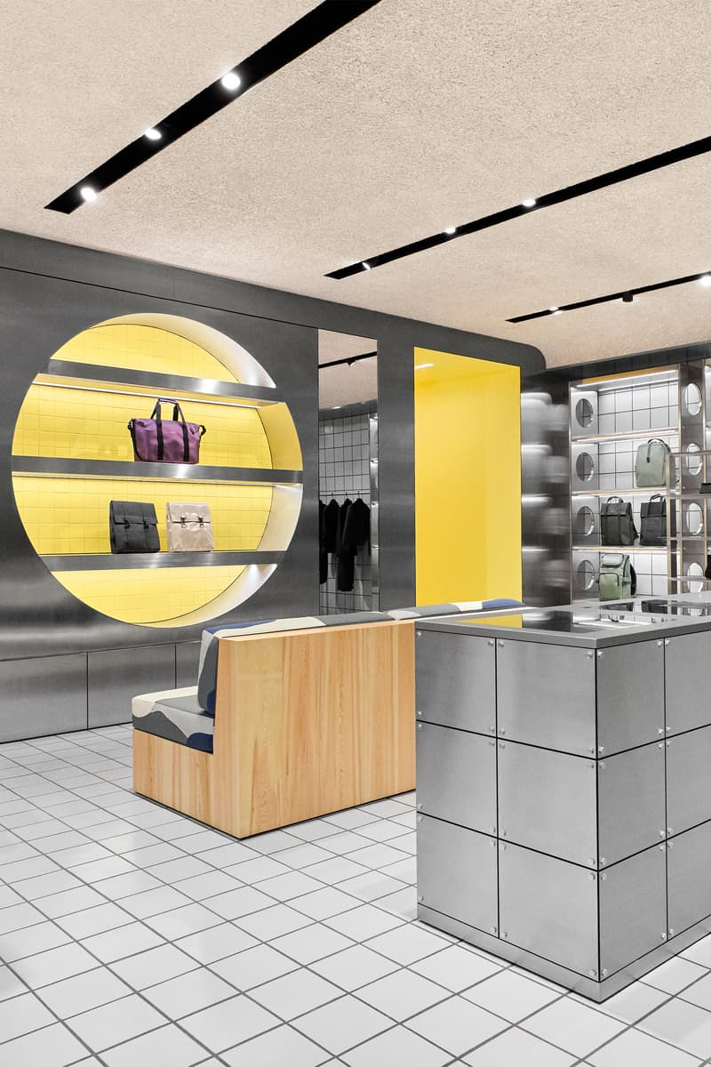 Rains 亚洲首家旗舰店插旗上海