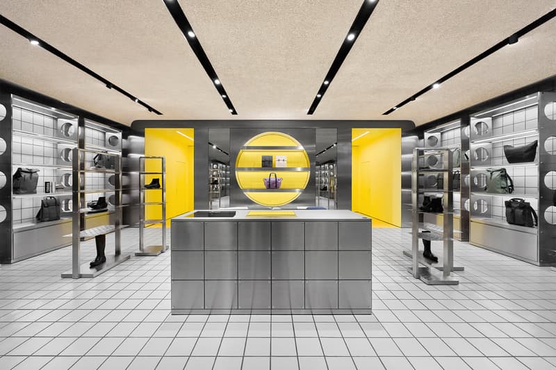 Rains 亚洲首家旗舰店插旗上海