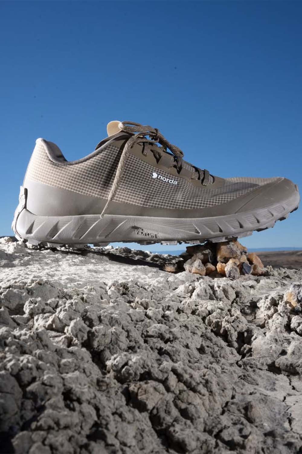 跑步是一门好「生意」吗？| 对谈 ALTRA CN GM Luyi 和 ektos 主理人 Jason