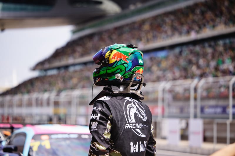 UNDEFEATED 赞助赛车手王一博