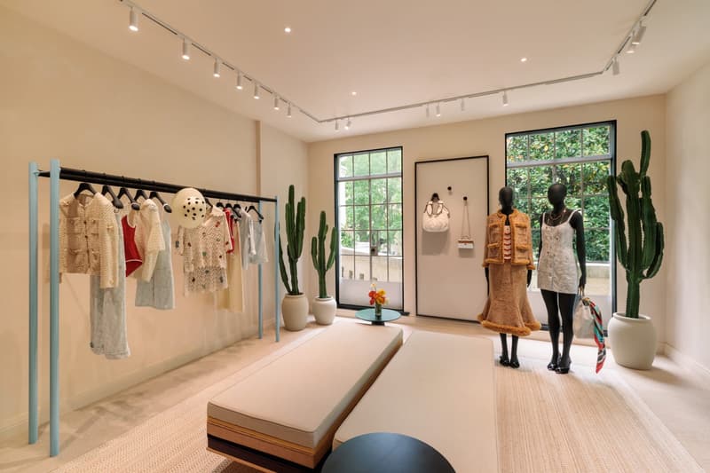 走进 CHANEL COCO BEACH 2026 系列上海限时精品店