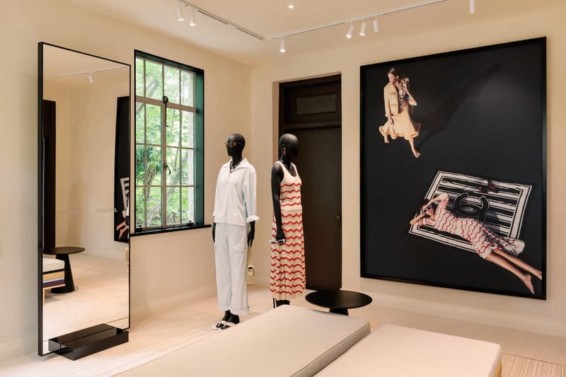 走进 CHANEL COCO BEACH 2026 系列上海限时精品店