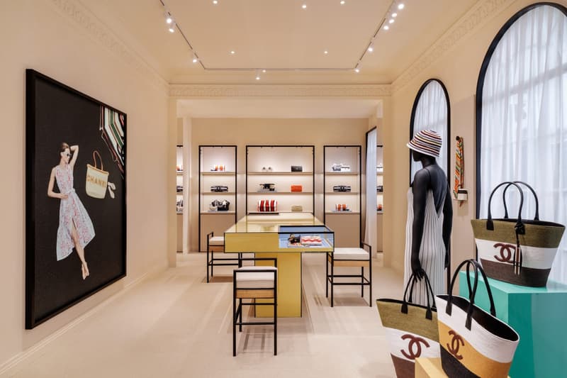 走进 CHANEL COCO BEACH 2026 系列上海限时精品店