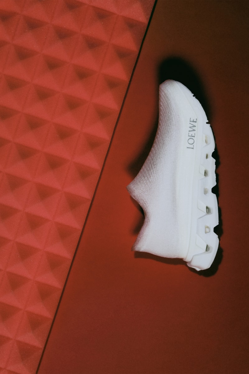 LOEWE x On 发布全新 LightSpray Cloudmonster